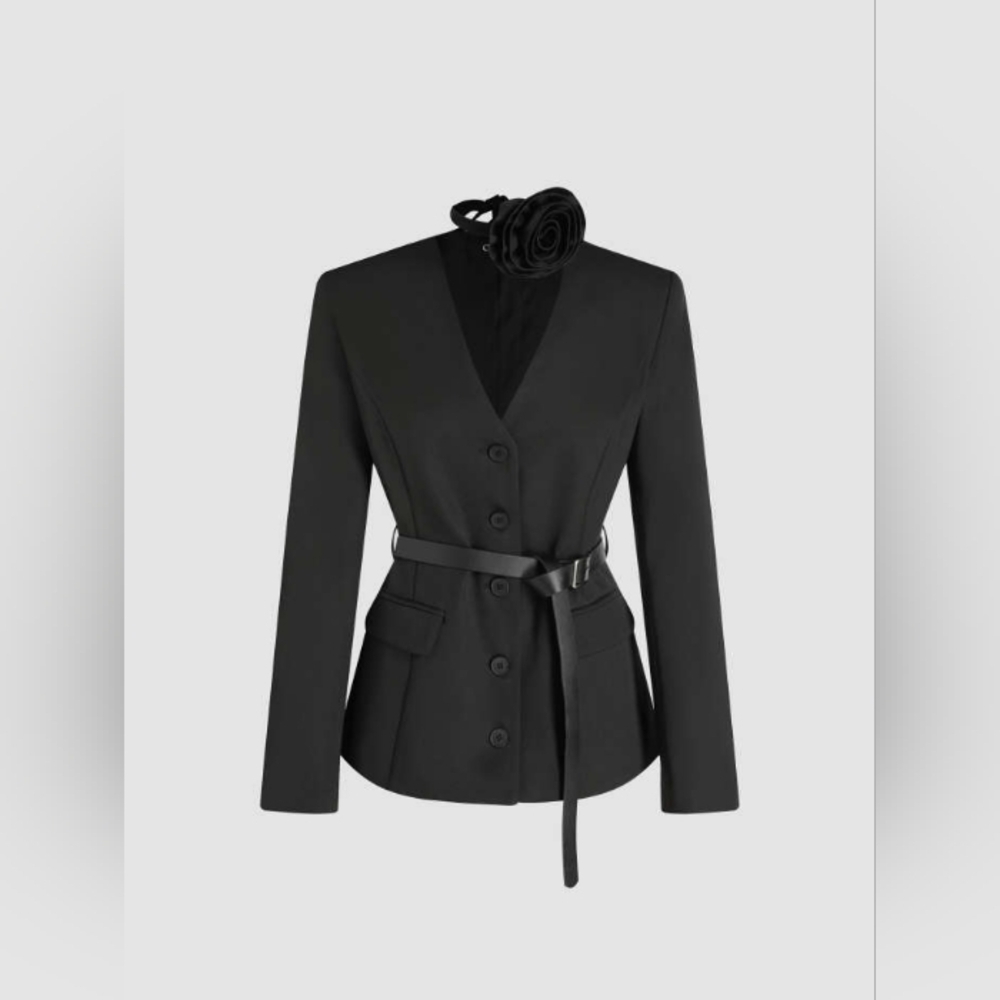 V-NECK ROSETTE BUTTON BLAZER WITH BELT-Cider